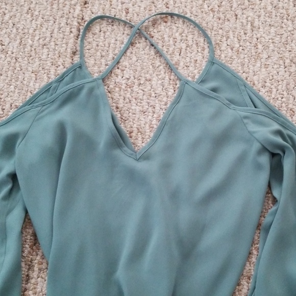 Surplice Cold Shoulder Green blouse - Picture 5 of 5